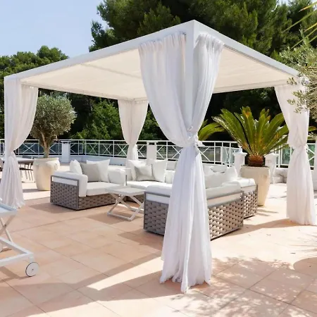 Modern With Great White Interior Serra deʼ Conti