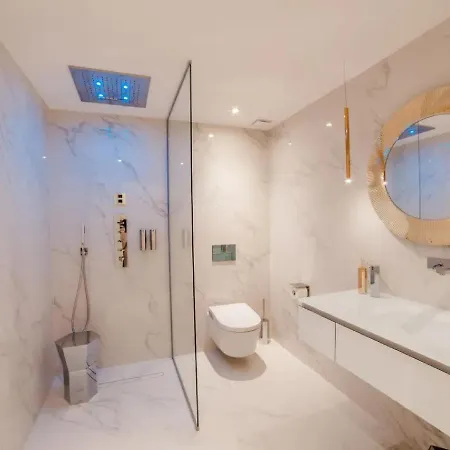 Modern With Great White Interior Villa *